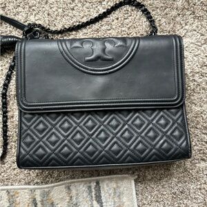 TORY BURCH FLEMING MATTE CONVERTIBLE SHOULDER BAG